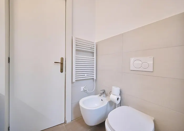 Front 2 Διαμέρισμα *